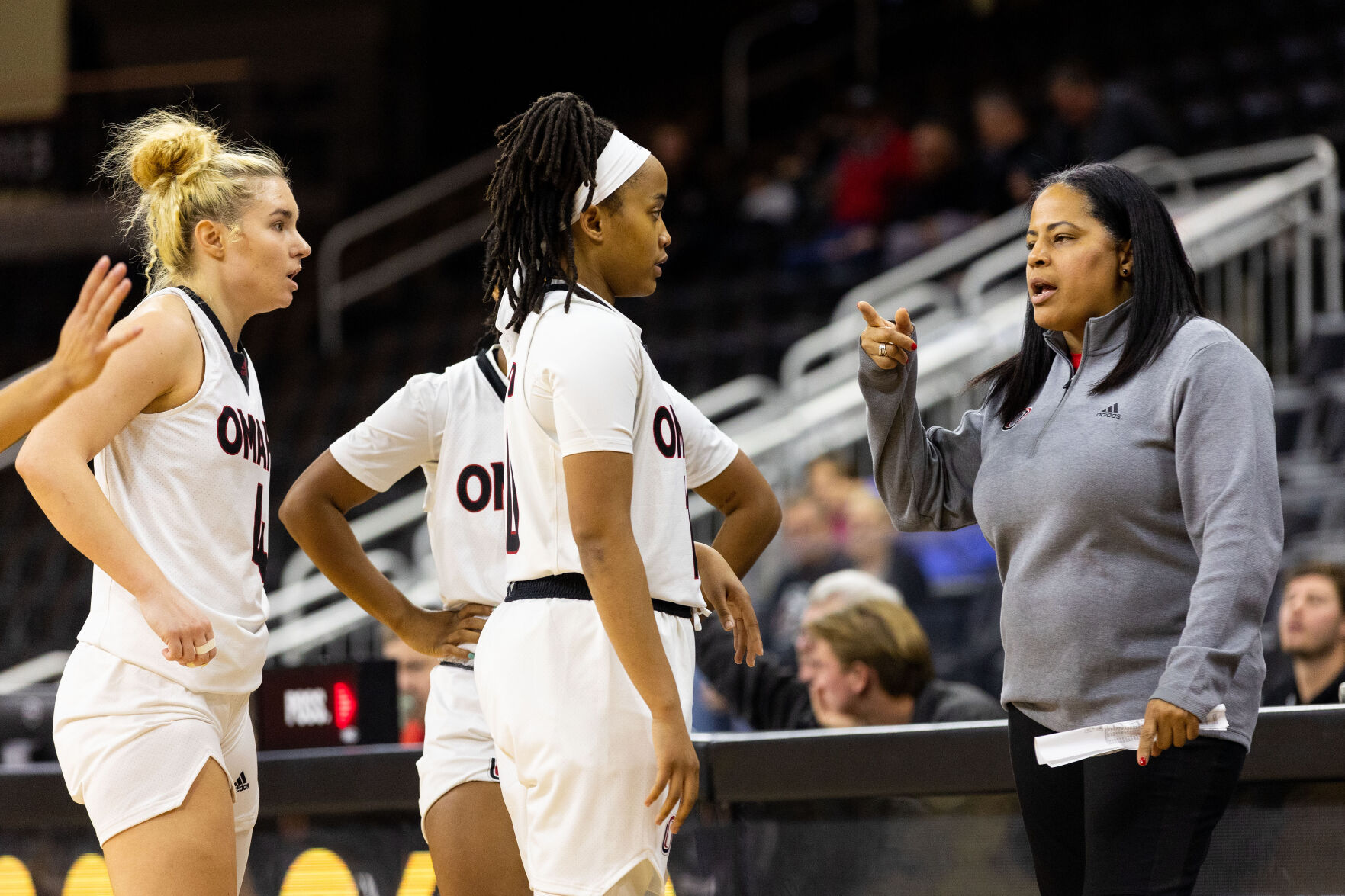 111722-owh-spo-unobasketball-em13.jpg